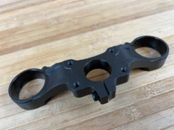 Fox 40 2021 Brücke Oben 56mm Rake Drop Upper -Shimano Shop IMG 7768 9aea661d a9c8 40e8 8fb1 a68cf6b5bfd6