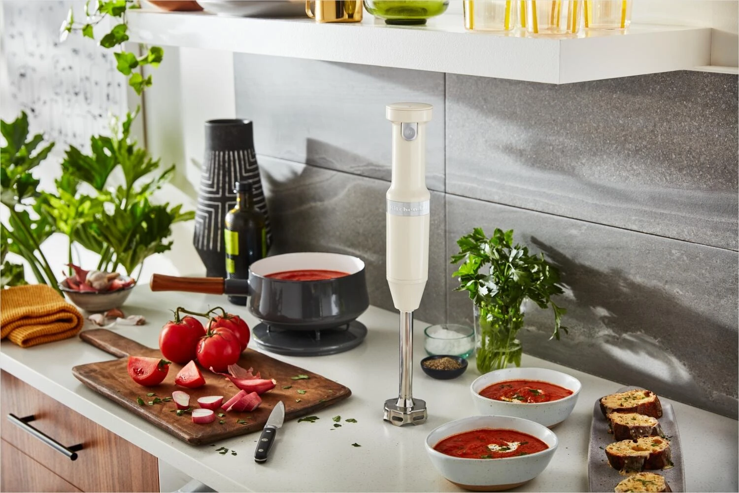 KitchenAid Kabelloser Stabmixer In Creme 6 KitchenAid Kabelloser Stabmixer In Creme – Bild 5